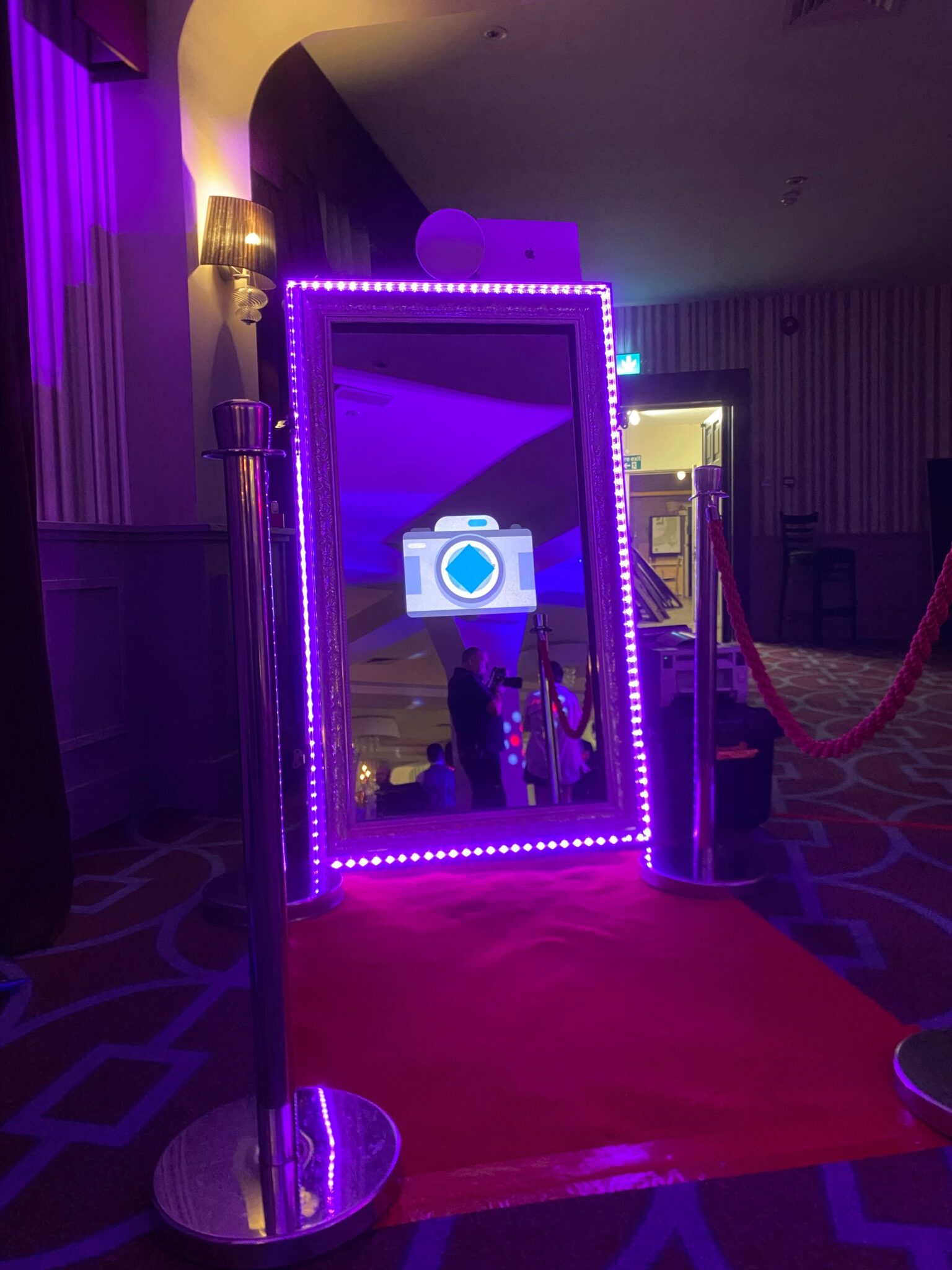 Photo Booth and Selfie Mirror hire for Parties - Picabooth
