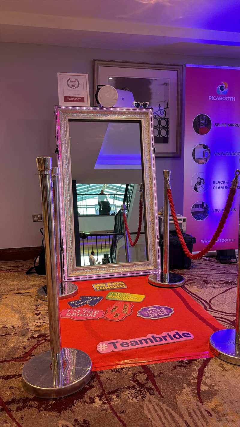 Selfie mirror hire for weddings - Picabooth Ireland