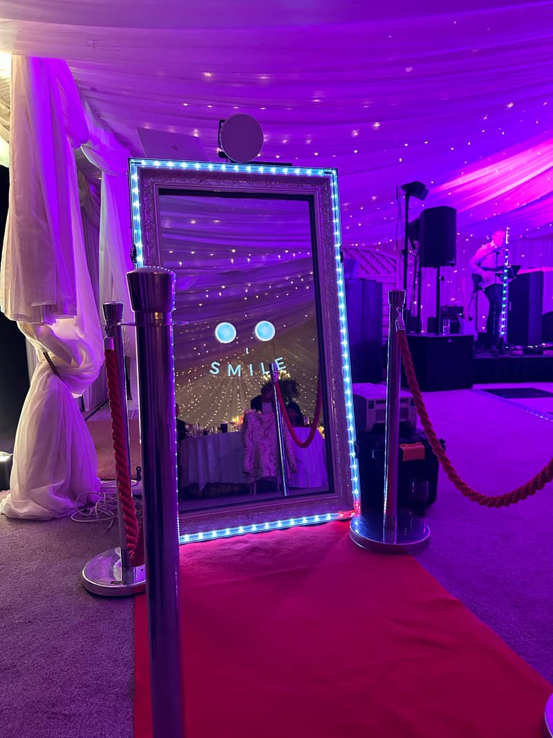 Selfie mirror hire for weddings - Picabooth Ireland