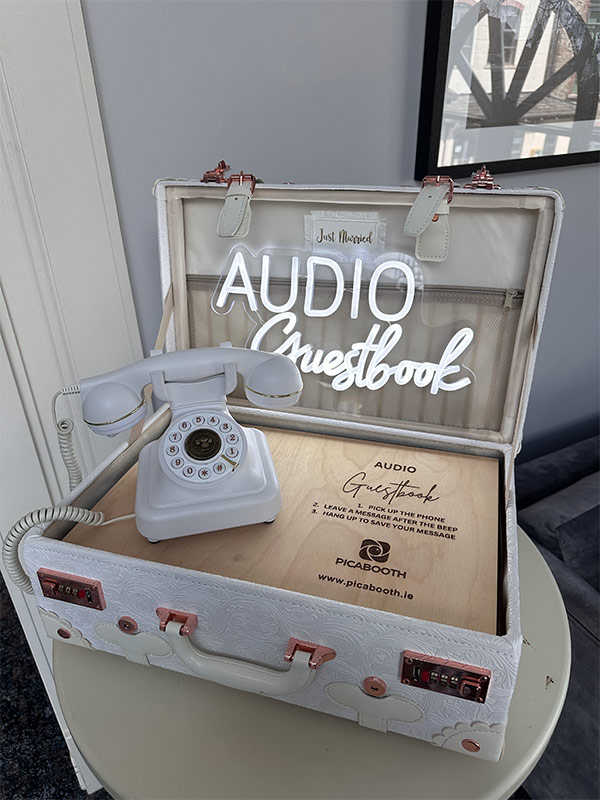 image of an audio guestbook available to hire from Picabooth